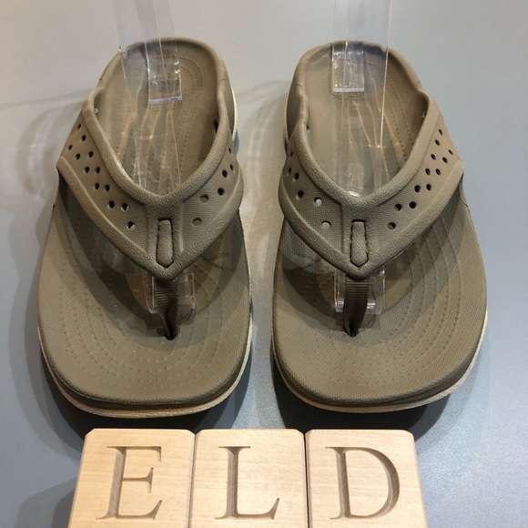 Crocs Men’s Swiftwater Deck Flip Comfort Sandals - Picture 2 of 8